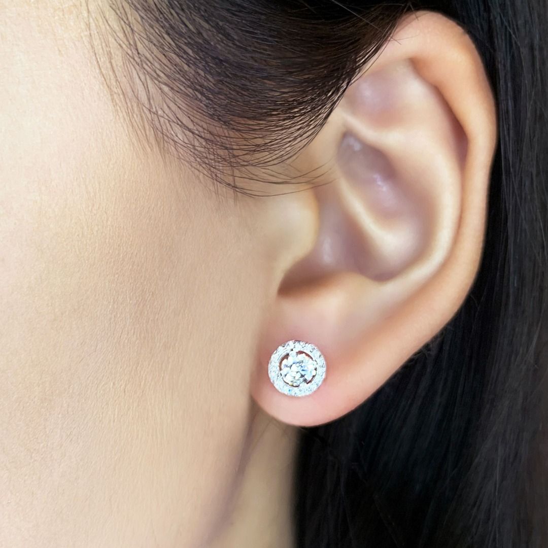 Sophisticated 0.92ct Natural Diamond Halo Earrings in 18K White Gold