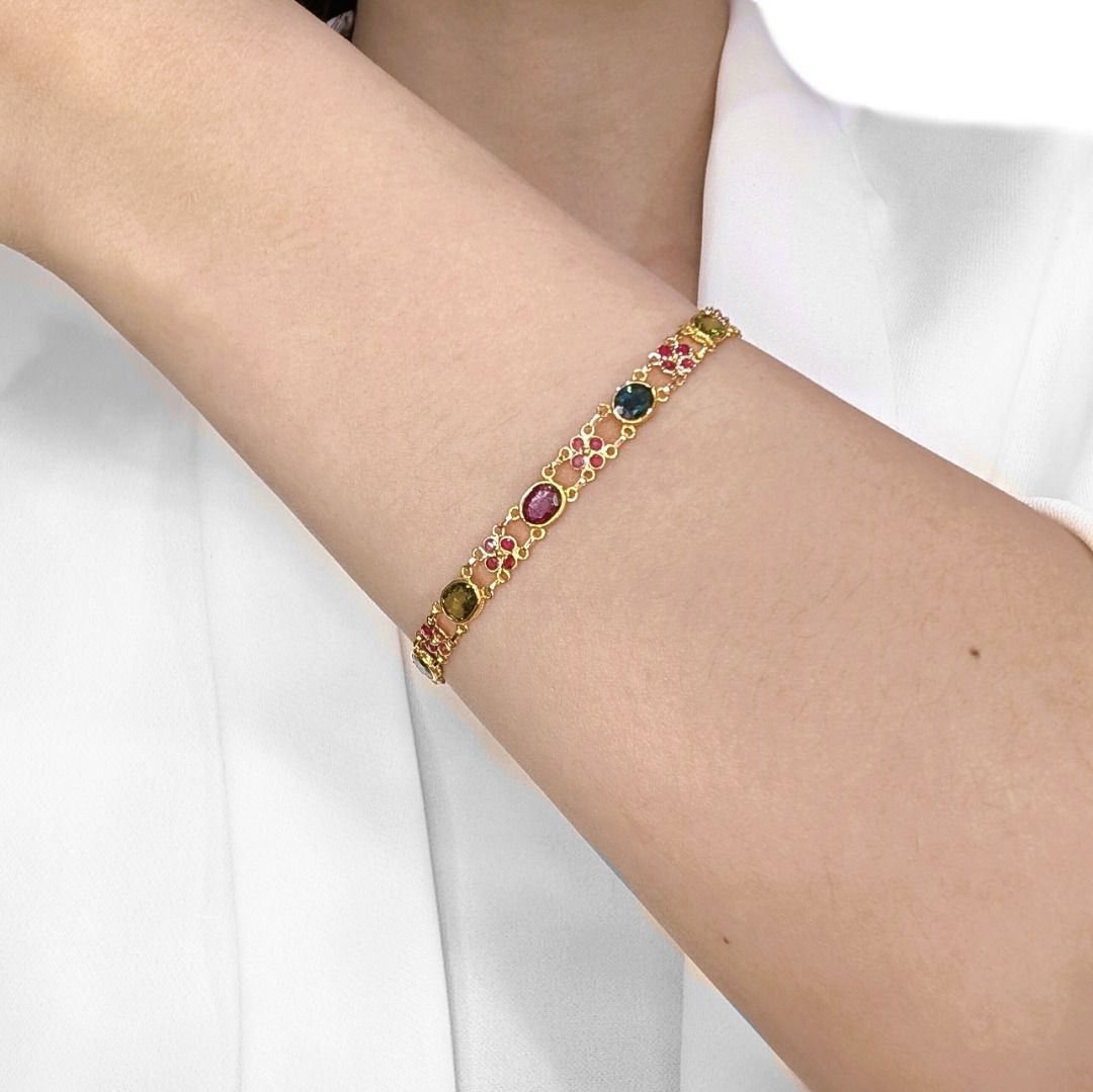 Flamboyant 2.8ct Tourmaline Bracelet in 18K Yellow Gold