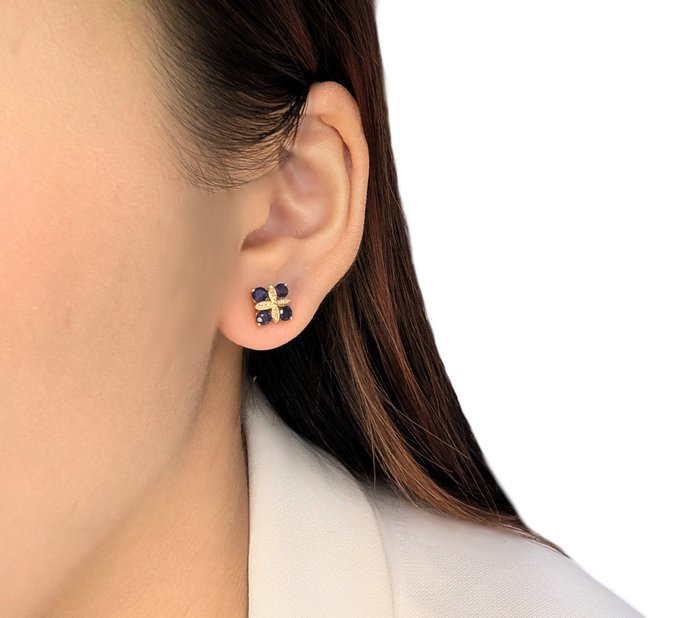 Stylish 0.47ct Sapphire & Natural Diamond 18K Yellow Gold Stud Earrings