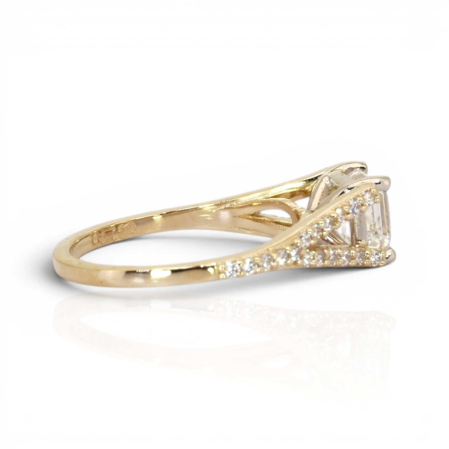 1.85 Carats IGI Certified Natural Diamonds 18k Yellow Gold Pave Ring