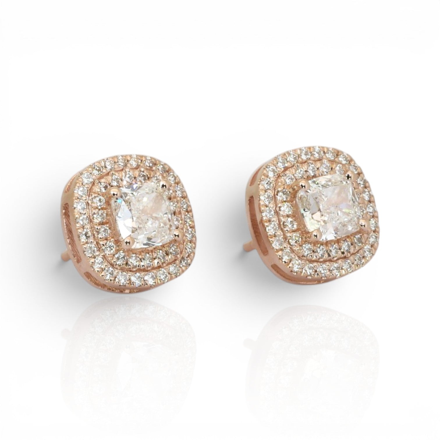 2.62 Carats IGI Certified Natural Diamonds 18k Rose Gold Stud Earrings