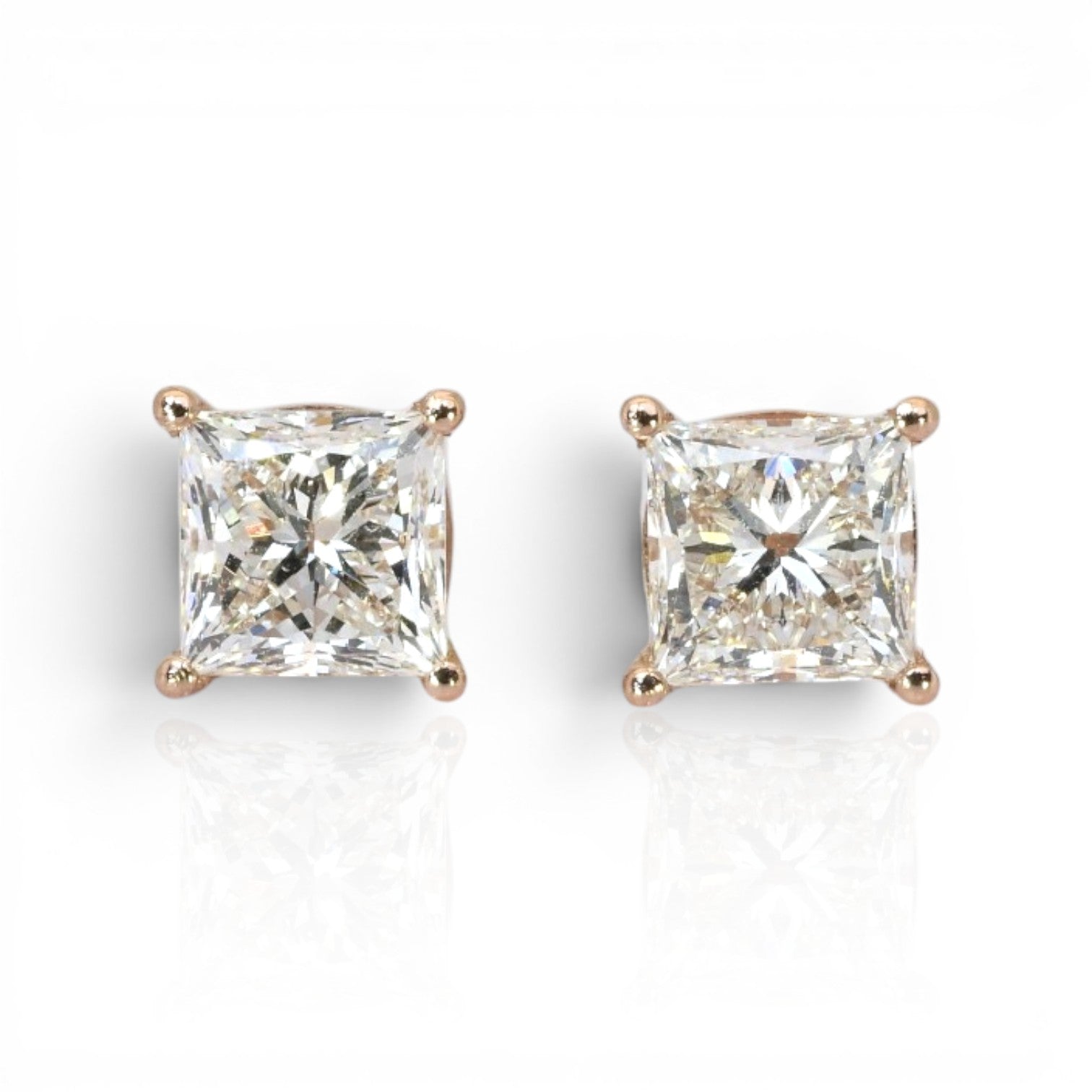 2.02 Carats IGI Certified Natural Diamond 18K Rose Gold Stud Earrings