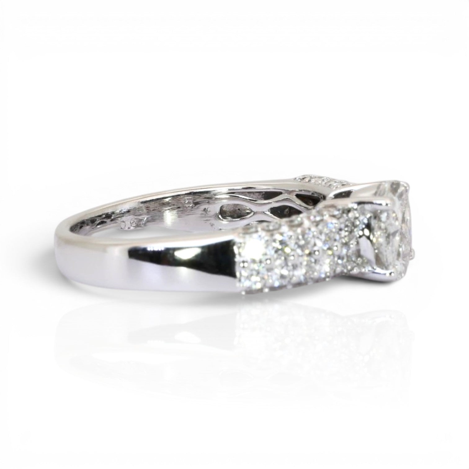 1.31 Carats IGI Certified Natural Diamonds 18k White Gold Ring
