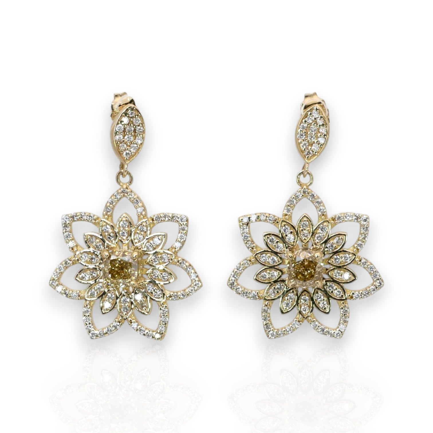 3.14 Carats IGI Certified Natural Diamonds 14k Yellow Gold Drop Earrings