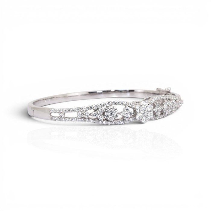 2,06 Karat IGI-zertifizierter natürlicher Diamant Armreif aus 18K Weißgold