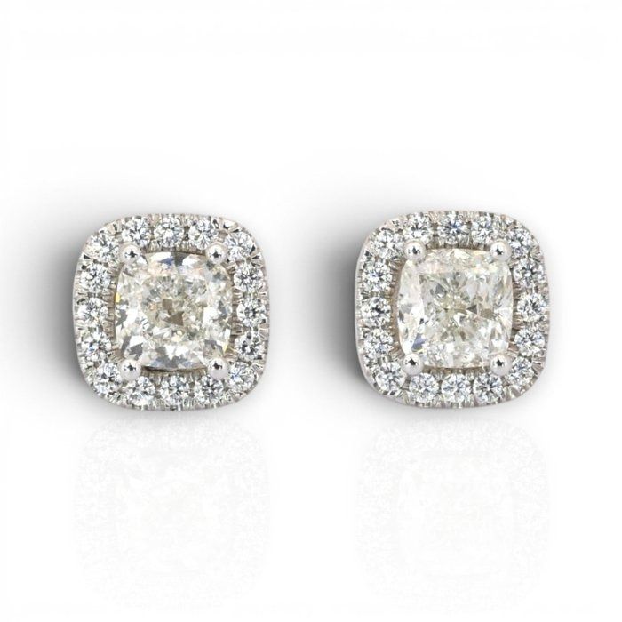 2.14 Carats IGI Certified Natural Diamond 18k White Gold Stud Earrings