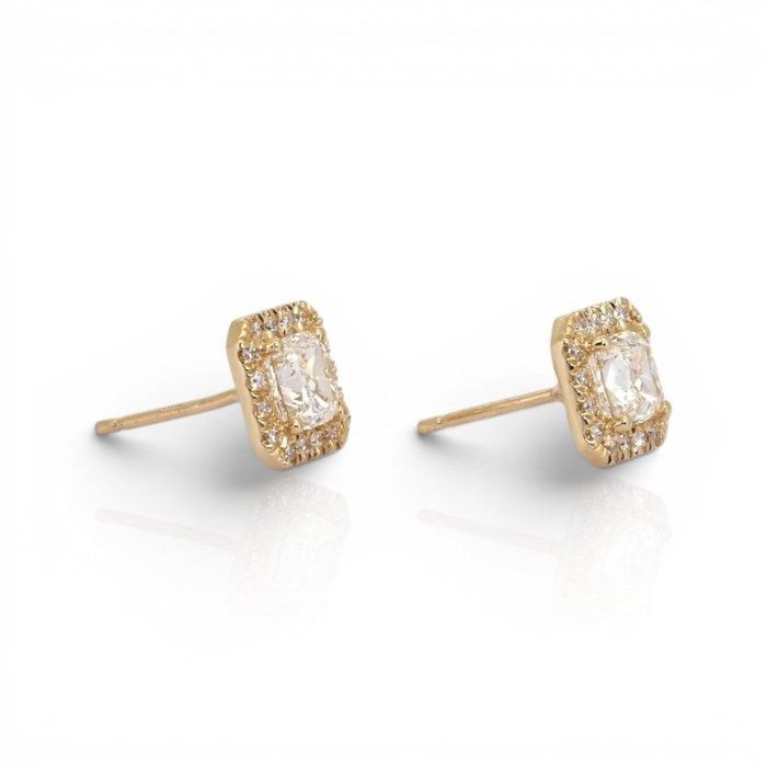 2.39 Carat IGI Certified Natural Diamond 18K Yellow Gold Stud Earrings
