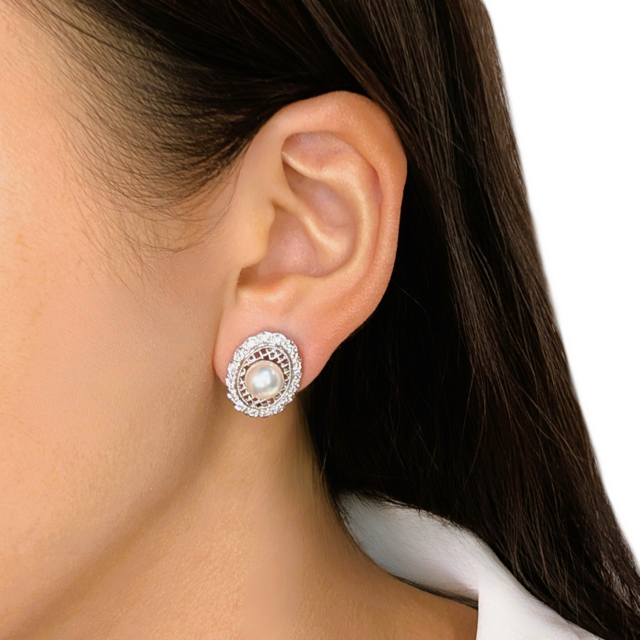 Graceful 0.19ct Natural Diamond & 7.2mm Akoya Pearl Earrings in 18K White Gold (New-unworn)