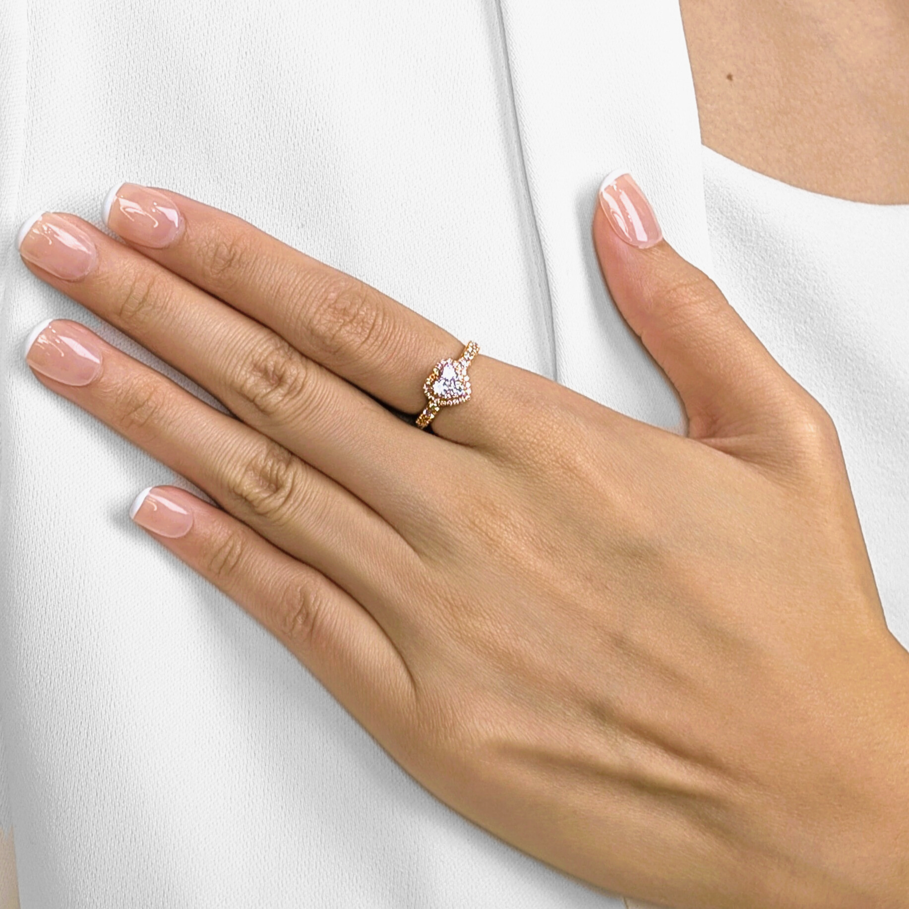 Chic 0.45ct Natural Diamond Heart Ring in 18K Yellow Gold