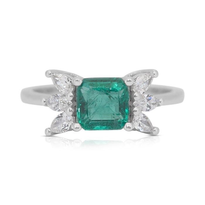 Captivating Emerald and Diamonds Cluster Ring in 18k White Gold