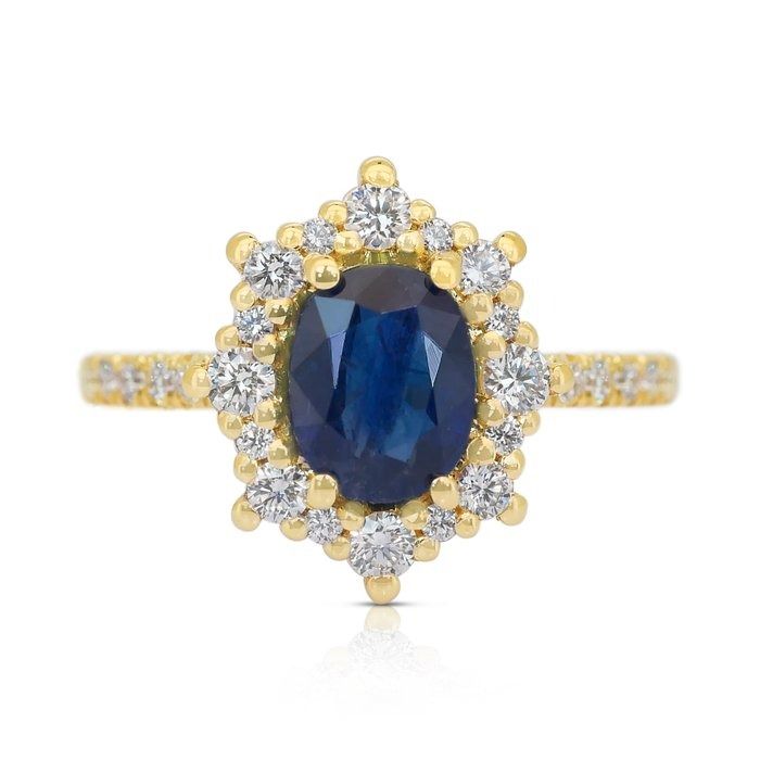 Captivating 1.49ct Sapphire and Diamonds Cluster Ring in 18k Yellow Gold