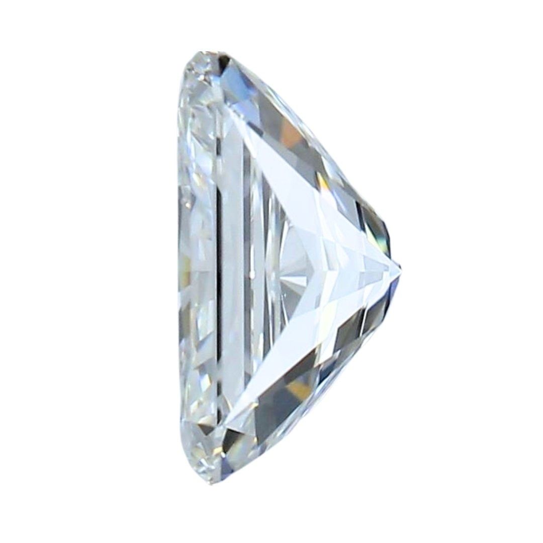 Fascinating 0.90 carat Ideal Cut Radiant Natural Diamond
