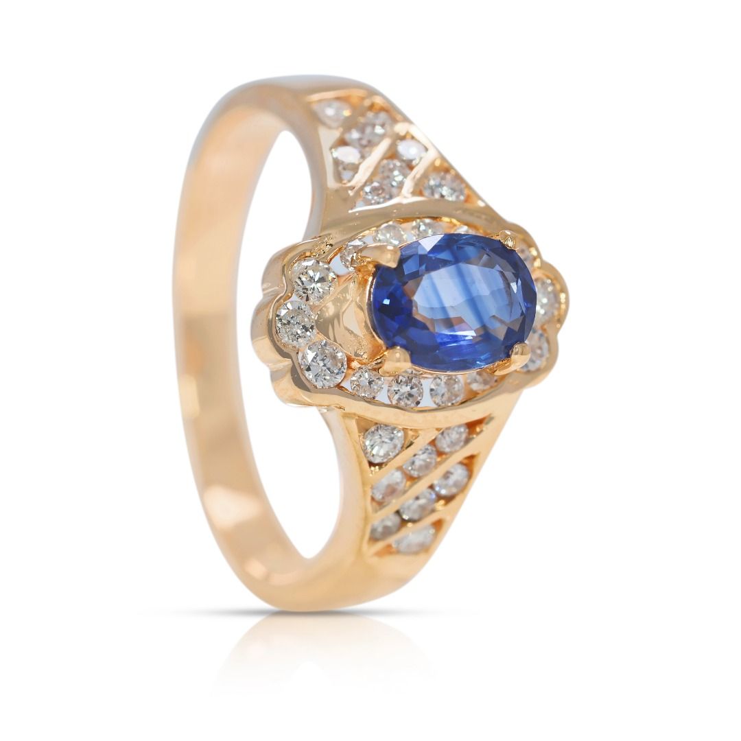 Elegant 0.62ct Sapphire & Natural Diamonds Ring in 18K Yellow Gold