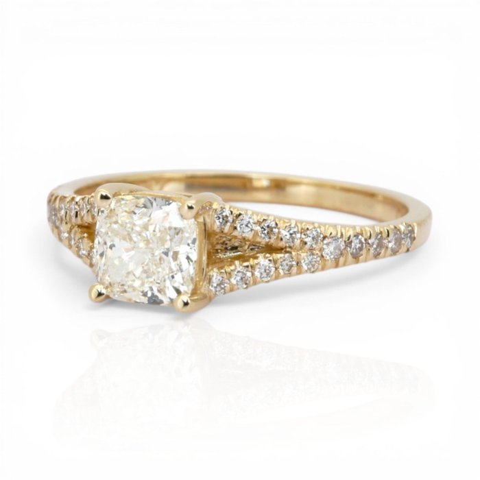 1.13 Carats GCI Certified Natural Diamond 18K Yellow Gold Pave Ring
