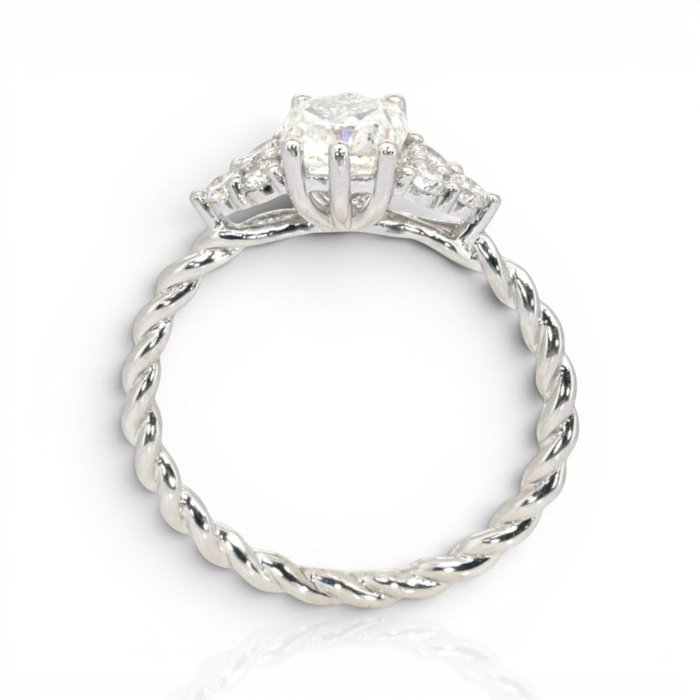 1.34 Carats IGI Certified Natural Diamond 18K White Gold 7-Stone Ring