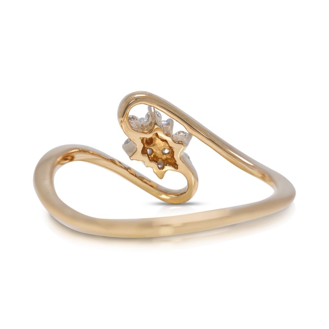 Unique 0.13ct Diamond Ring with Distinctive 18K Yellow Gold Band