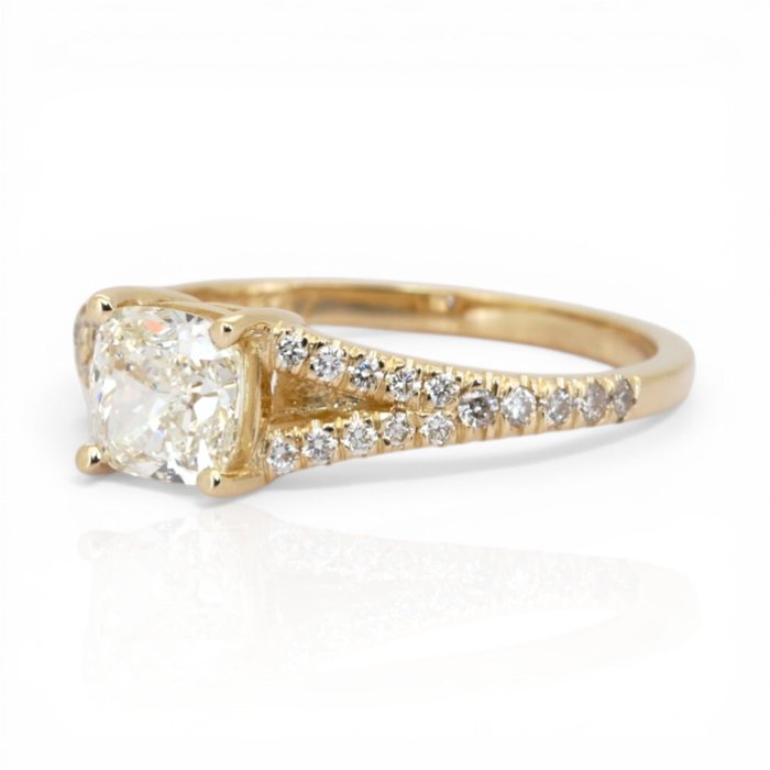 1.13 Carats GCI Certified Natural Diamond 18K Yellow Gold Pave Ring