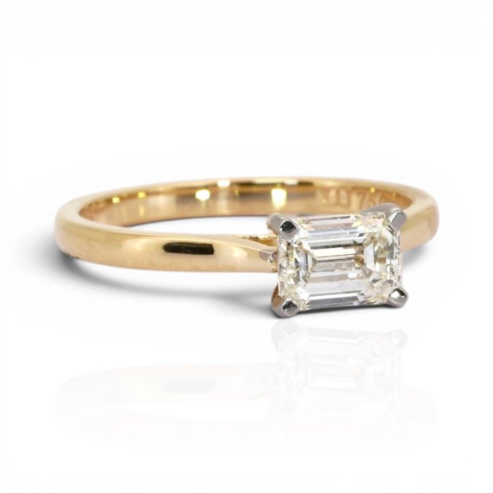 1.01 Carat IGI Certified Natural Diamond 18K Yellow And White Gold Solitaire Ring