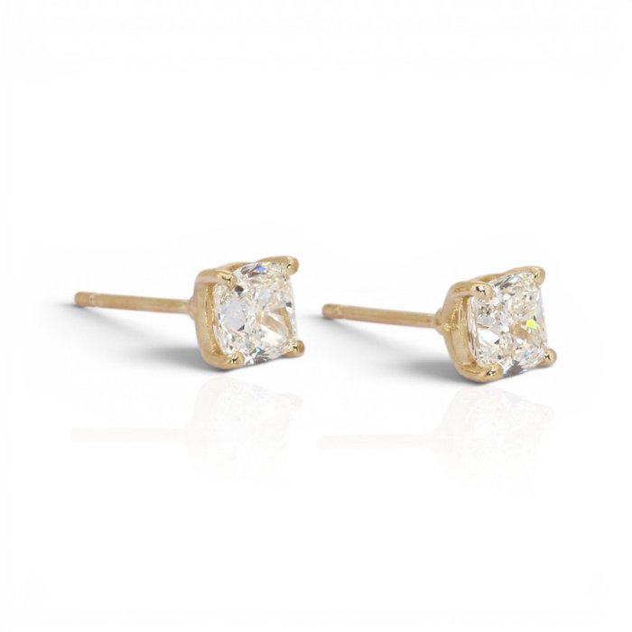 2.01 Carats IGI Certified Natural Diamond 18K Yellow Gold Stud Earrings