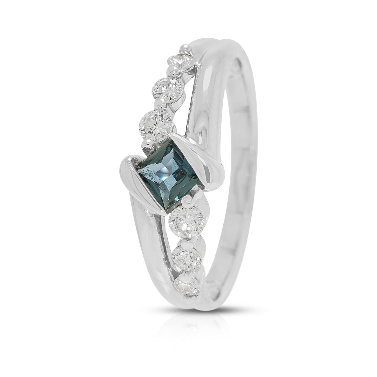 Captivating 0.18ct Princess Green Tourmaline and 0.23ct Natural Diamond Bypass Ring in Platinum