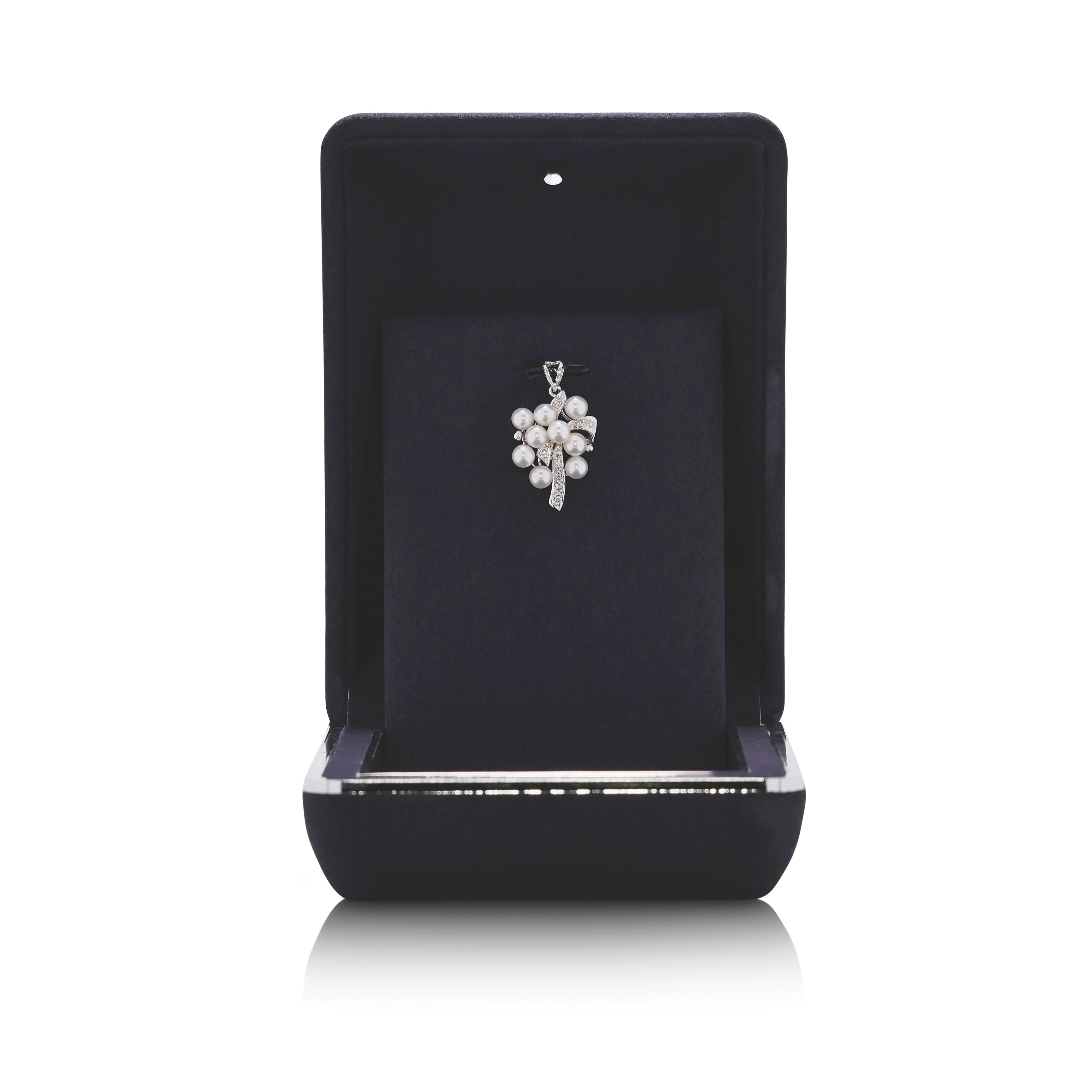 Charming 4mm Akoya Pearl & 0.07ct Natural Diamond Cluster Pendant in 18K White Gold (New)