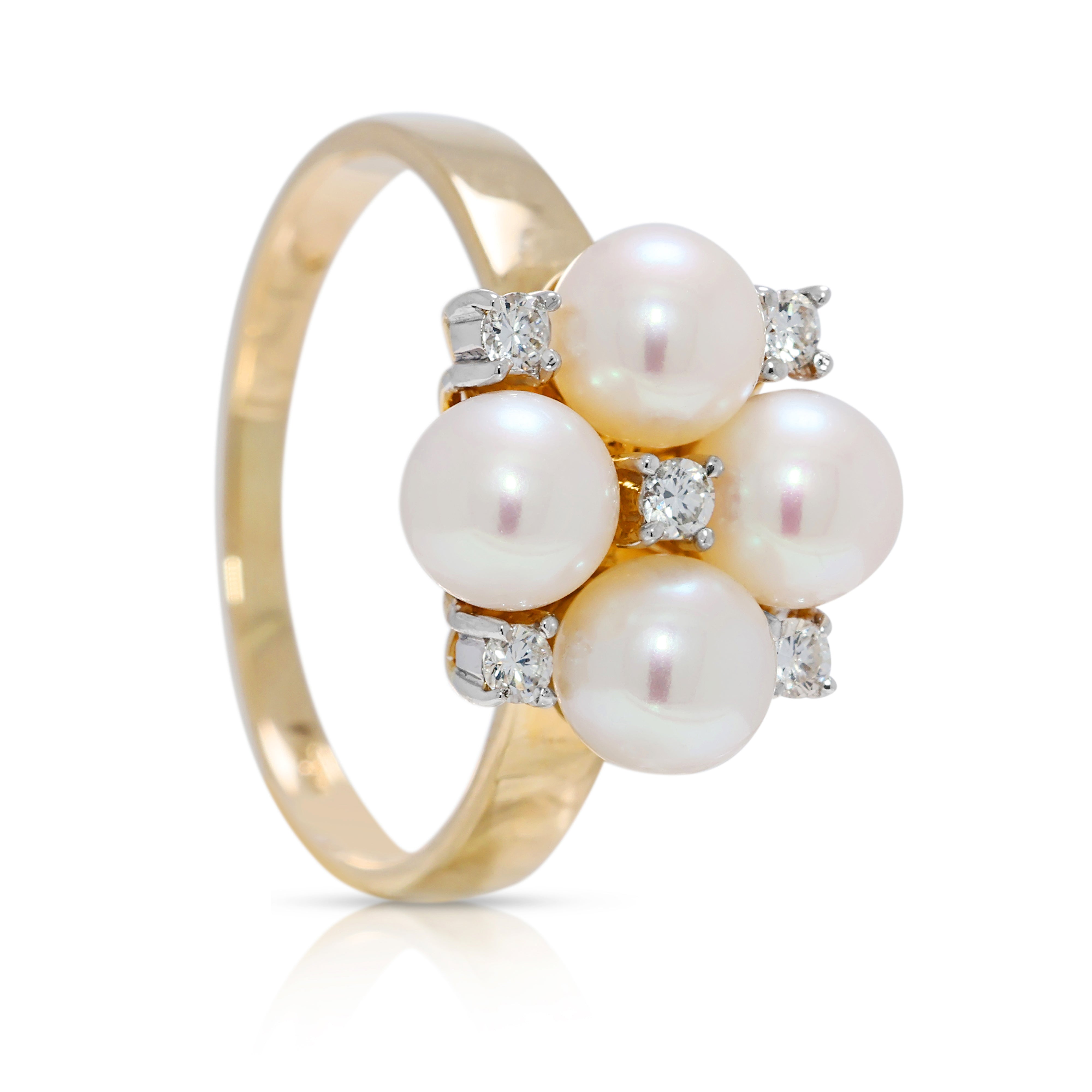 Luminous 5mm Akoya Pearl & 0.1ct Natural Diamond Cluster Ring in 18K Yellow Gold (New)