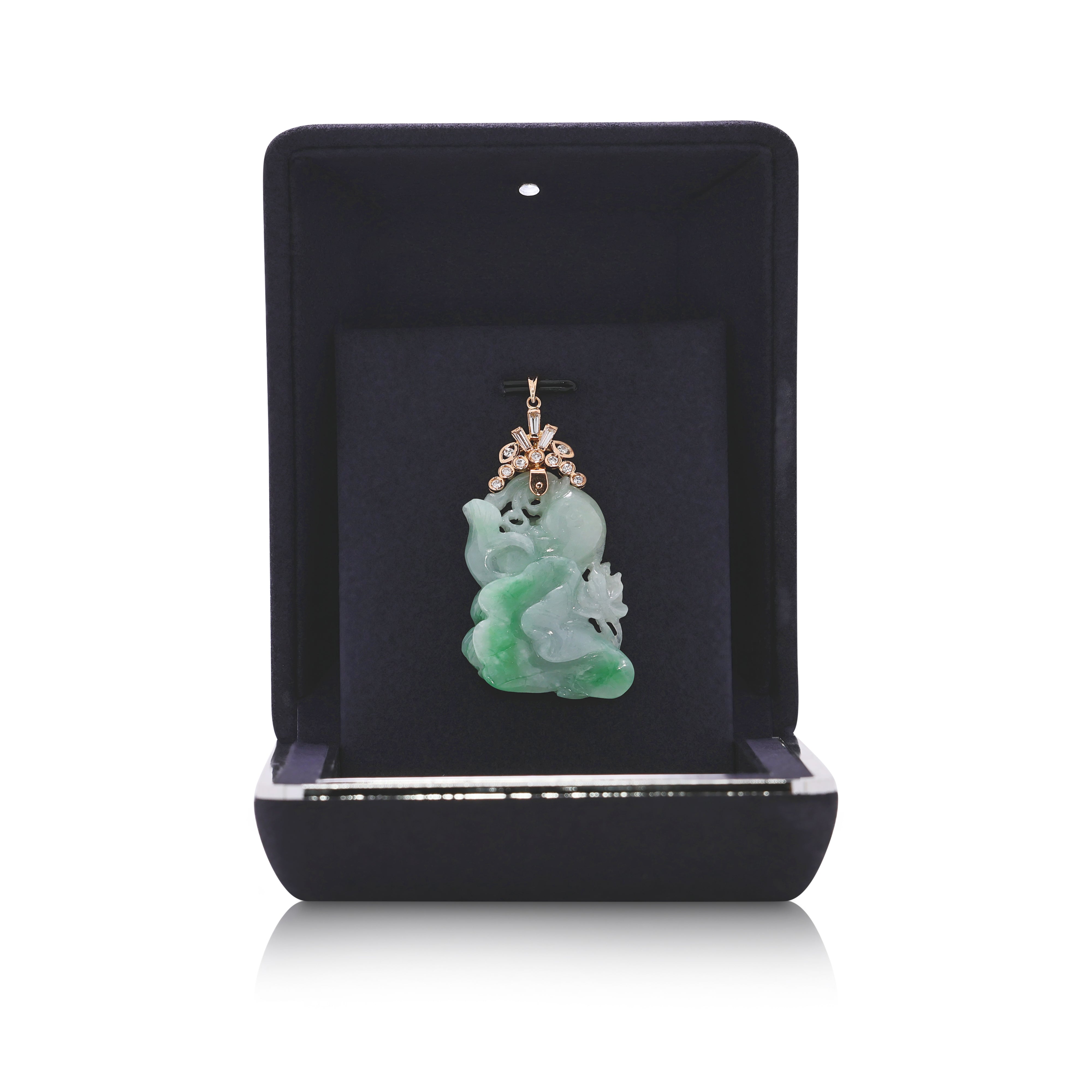 Striking 0.21ct Natural Diamond & Carved Jade Pendant in 20K Yellow Gold