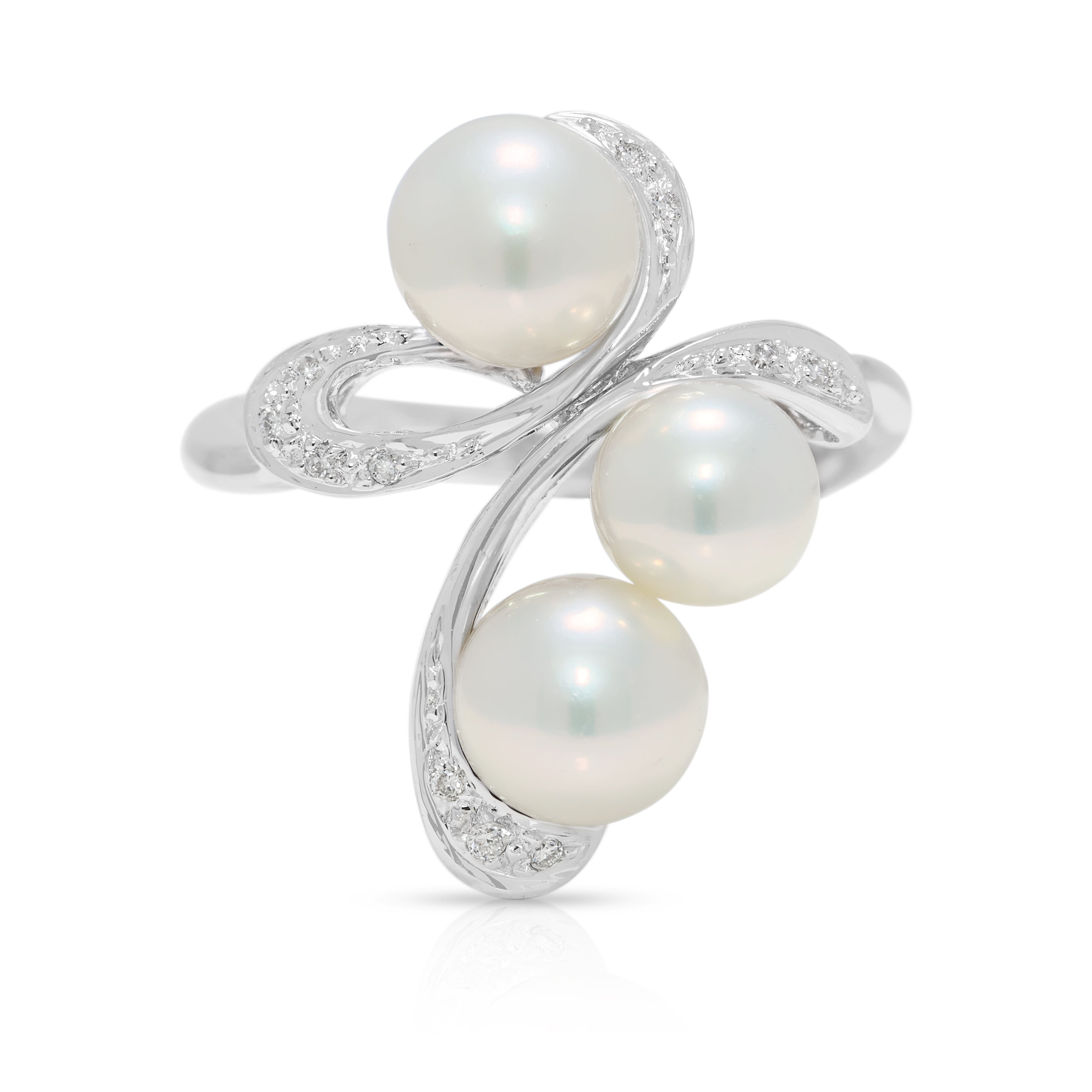 Graceful 0.05ct Natural Diamond & Akoya Pearl 18K White Gold Ring