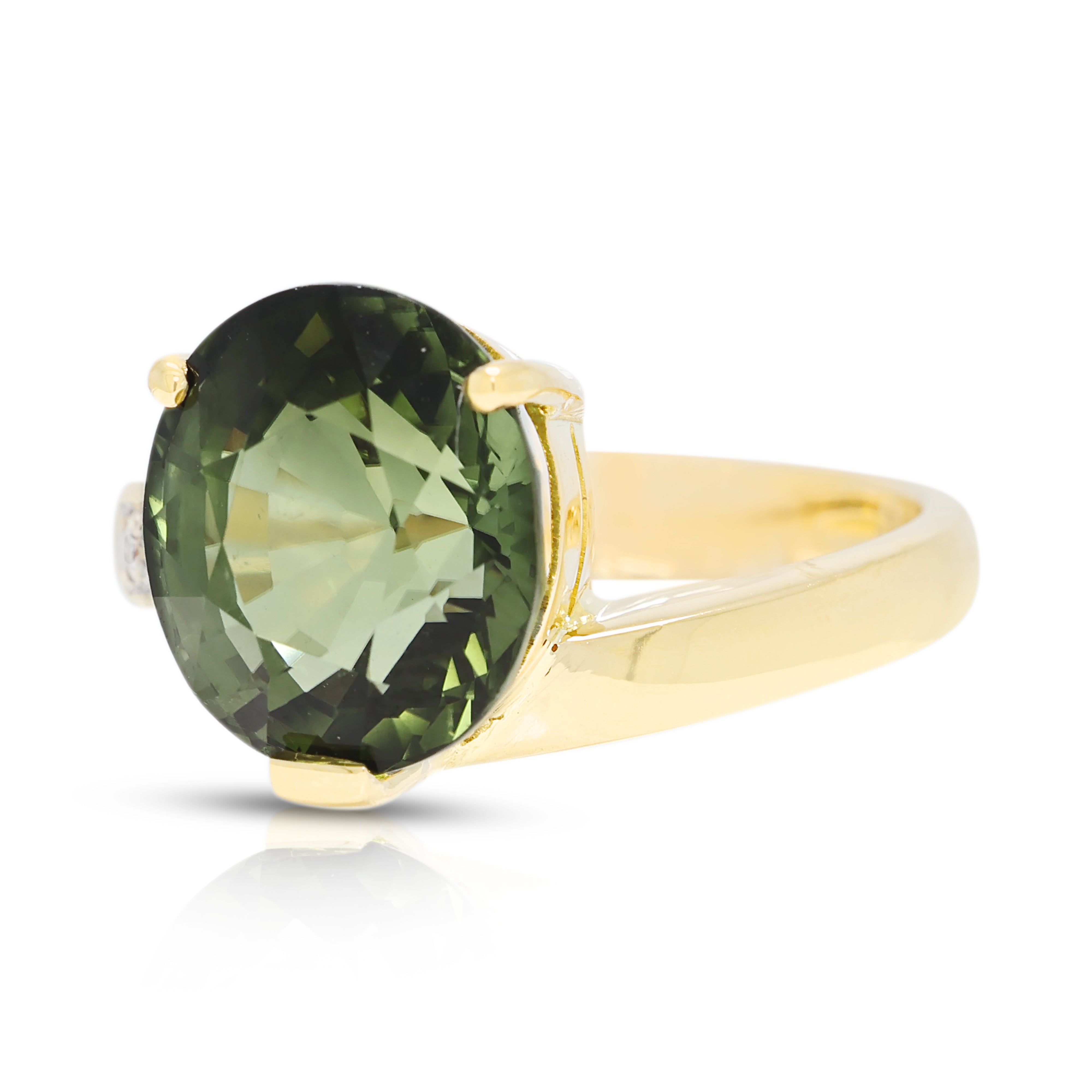 Impressive 7.75ct Peridot and 0.12ct Natural Diamond Asymmetrical Ring in 18K Yellow Gold