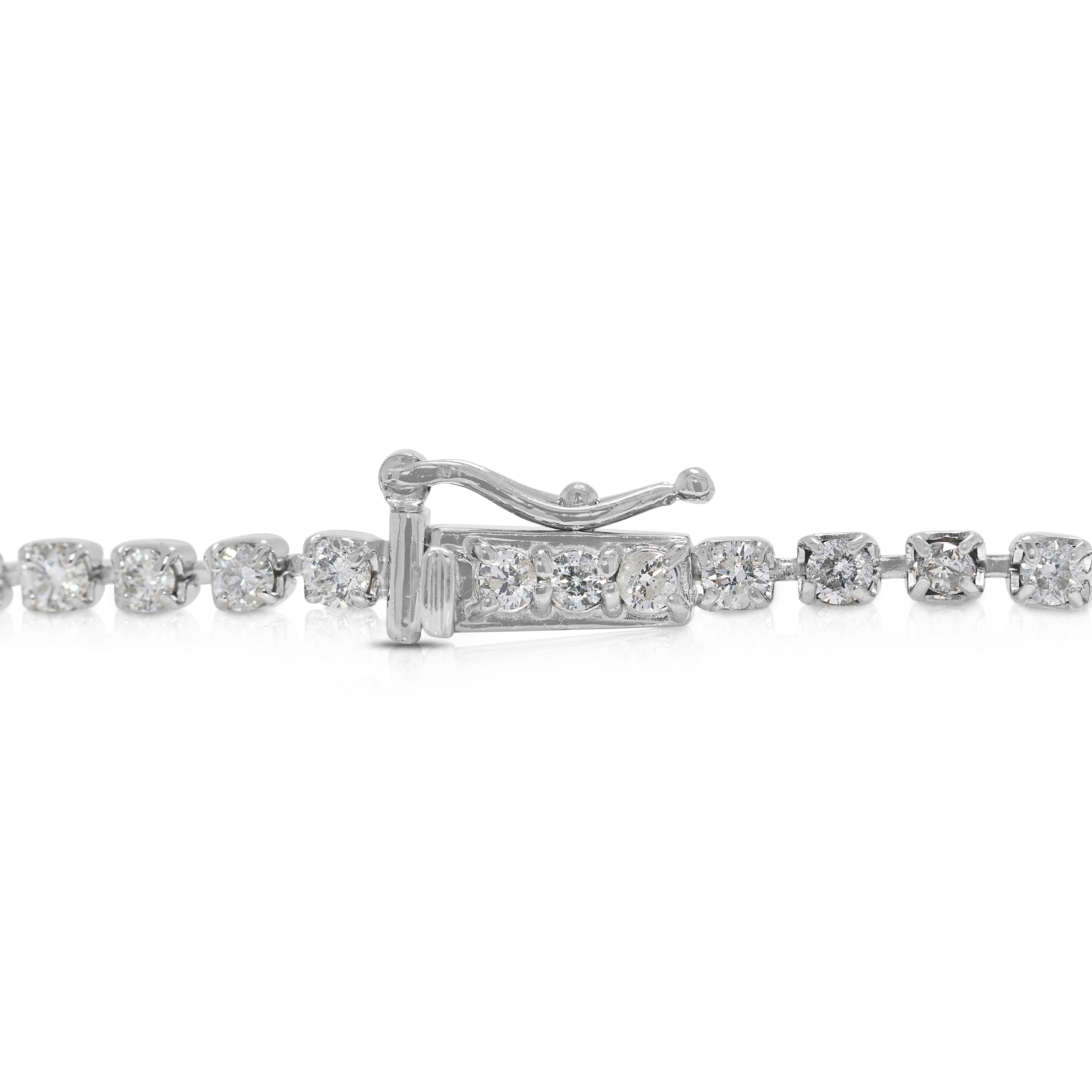 Luxurious 2ct Natural Diamonds Bracelet in Platinum