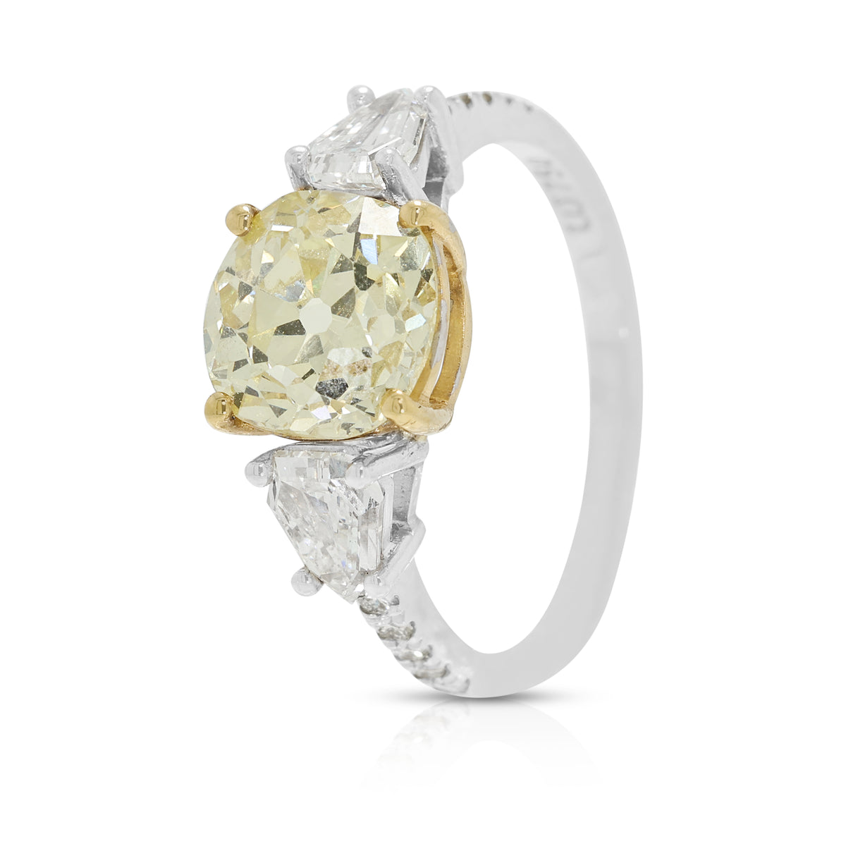Captivating 3.26ct Diamonds 3-Stone Ring in 18k White & Yellow Gold