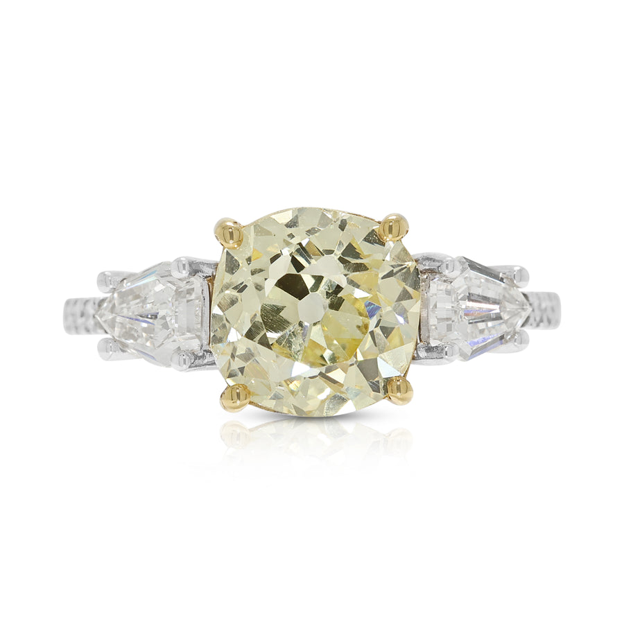 Captivating 3.26ct Diamonds 3-Stone Ring in 18k White & Yellow Gold