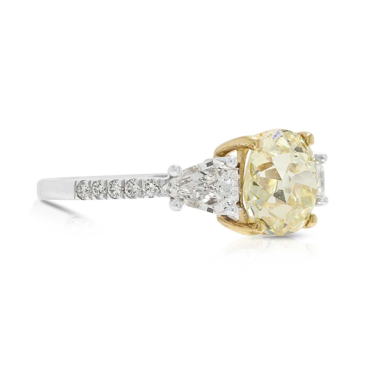 Captivating 3.26ct Diamonds 3-Stone Ring in 18k White & Yellow Gold