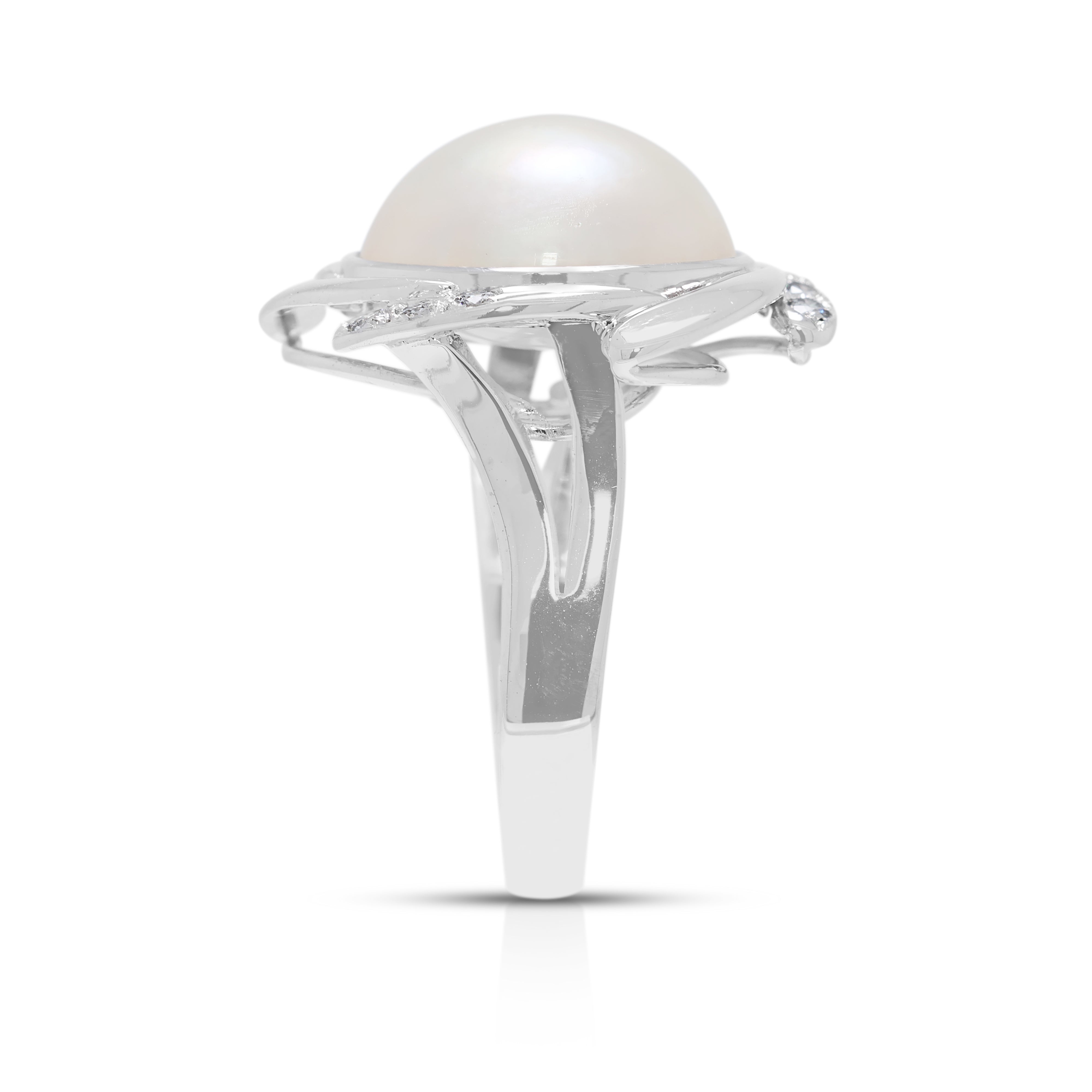 Sophisticated 13.4mm Mabe Pearl & 0.18ct Natural Diamond Swirl Ring in 18K White Gold (New)