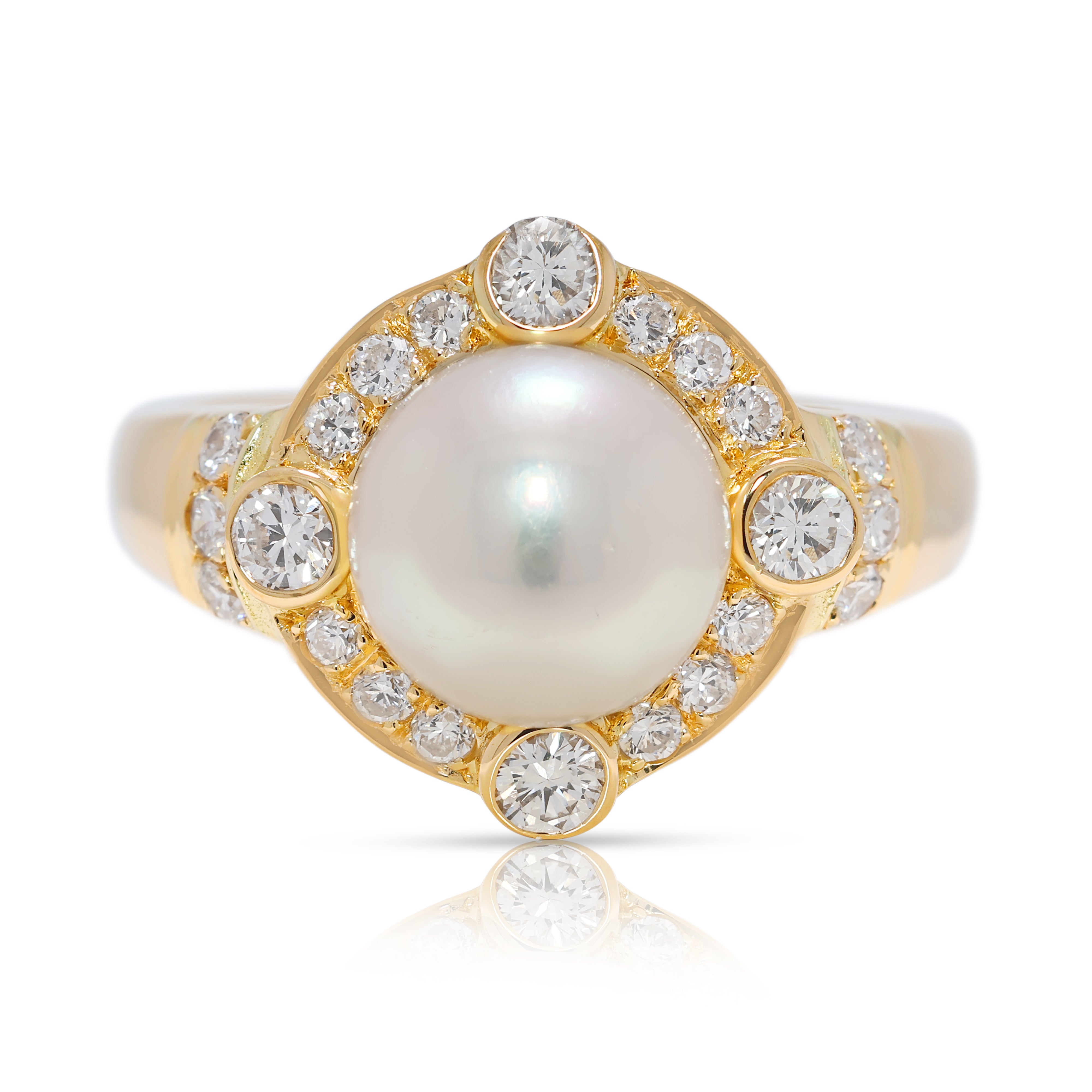 New-Unworn 0.39ct Natural Diamond & Akoya Pearl Ring in 18K Yellow Gold