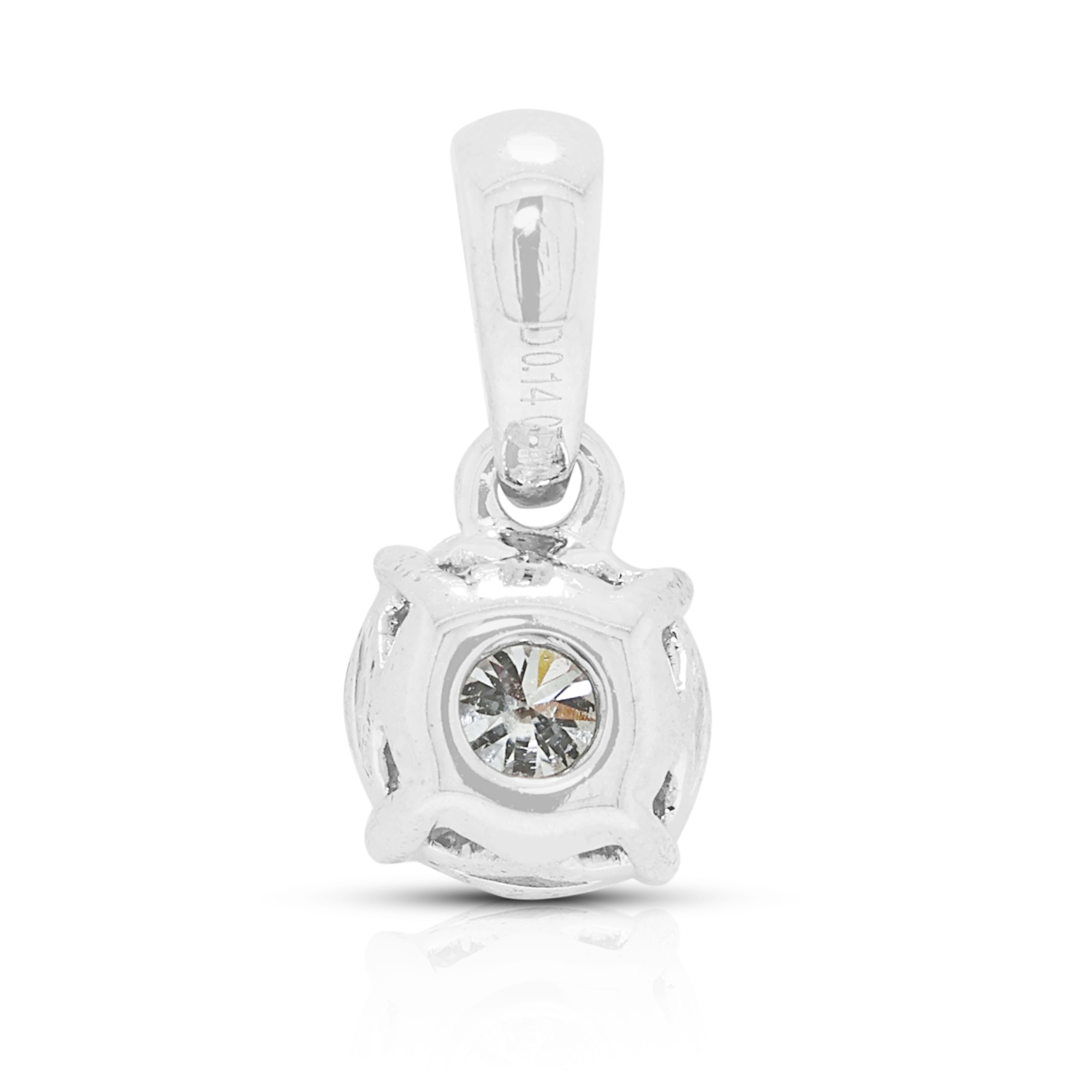 Scintillating 0.14ct Natural Diamond Classic Daisy Cluster Pendant in 18K White Gold