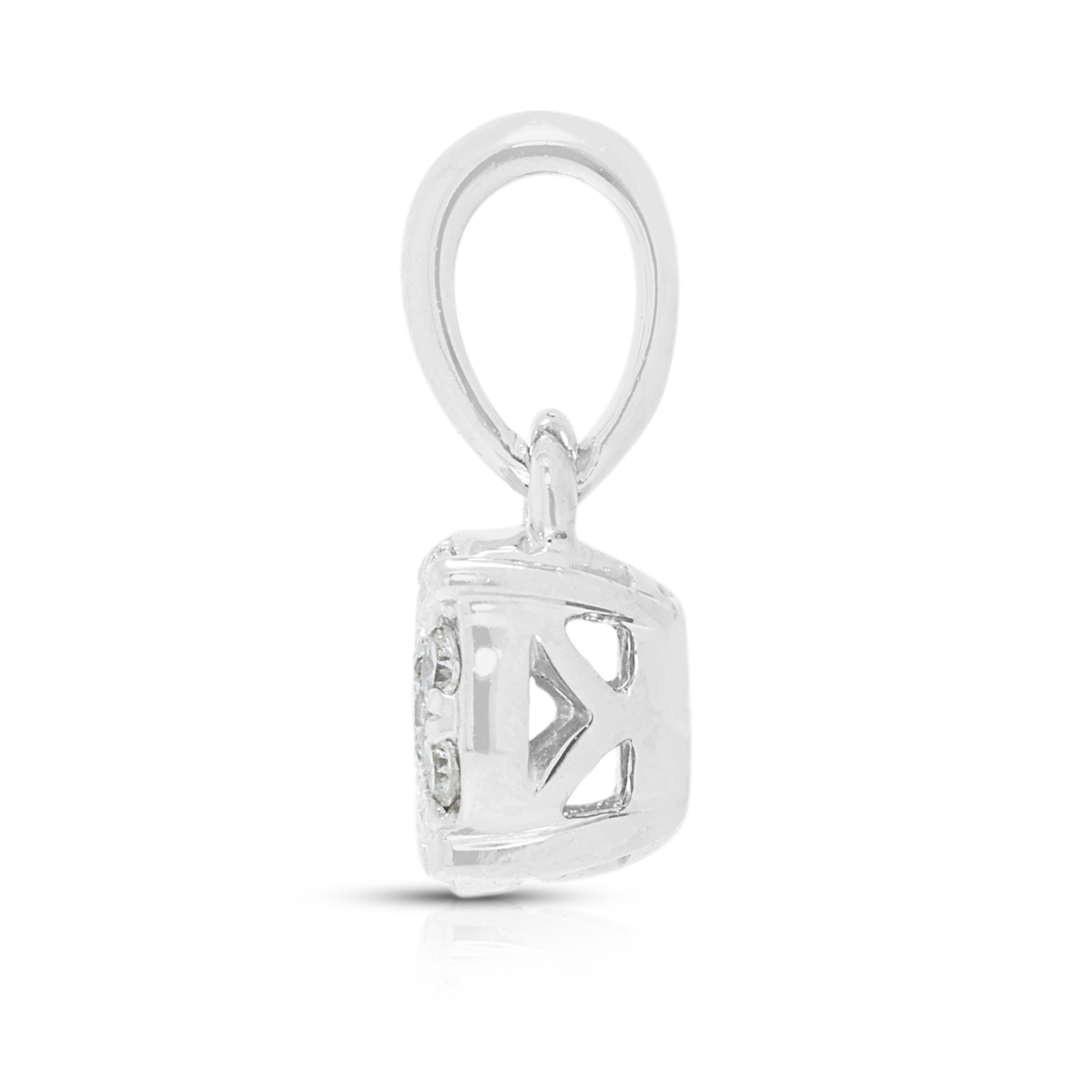 Scintillating 0.14ct Natural Diamond Classic Daisy Cluster Pendant in 18K White Gold