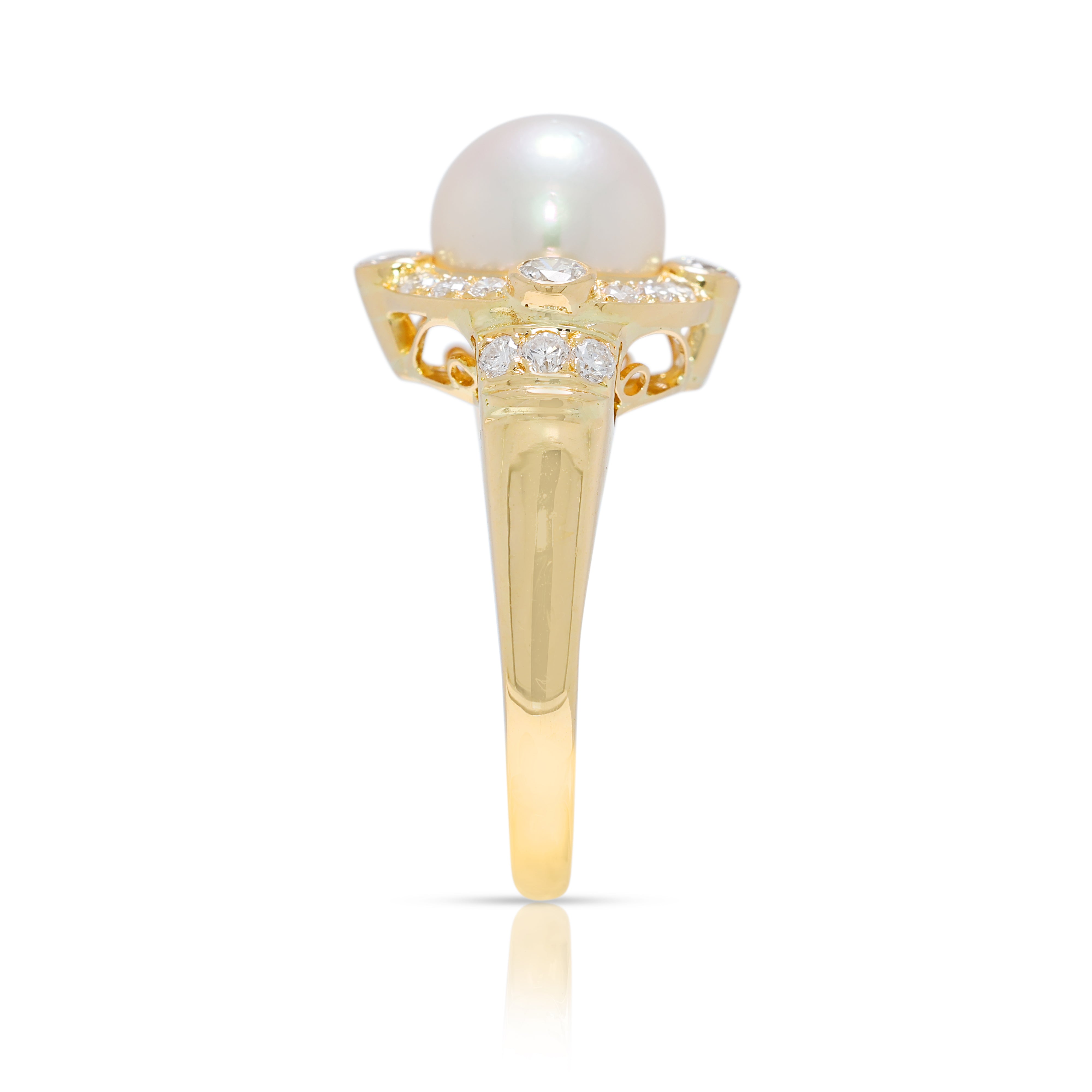 New-Unworn 0.39ct Natural Diamond & Akoya Pearl Ring in 18K Yellow Gold