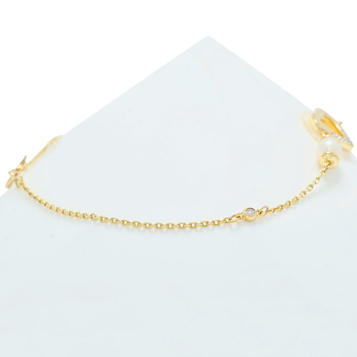 Charming 0.05ct Natural Diamond and Pearl Open Heart Chain Bracelet in 18K Yellow Gold