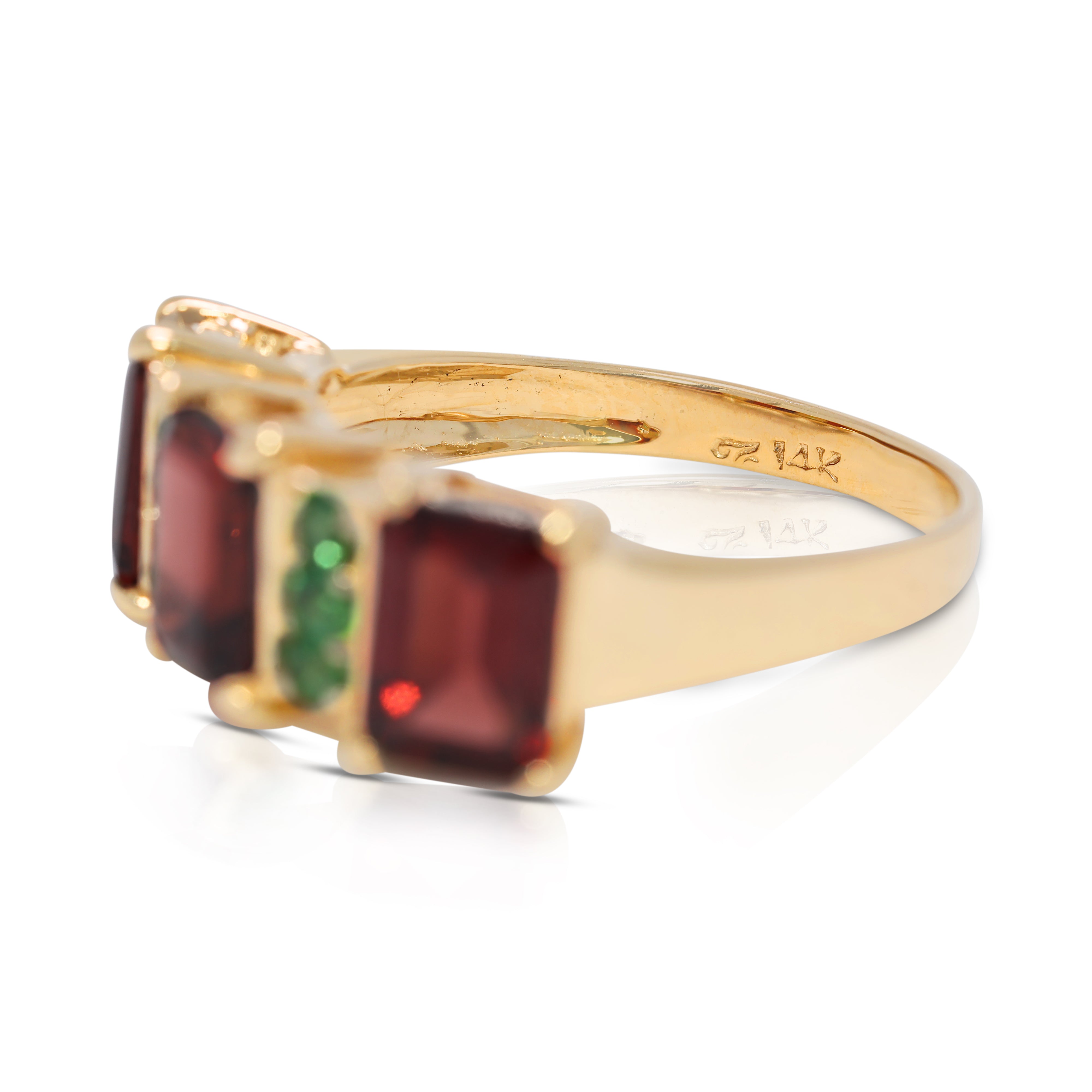 Bold 2.55ct Garnet Ring in 14K Yellow Gold