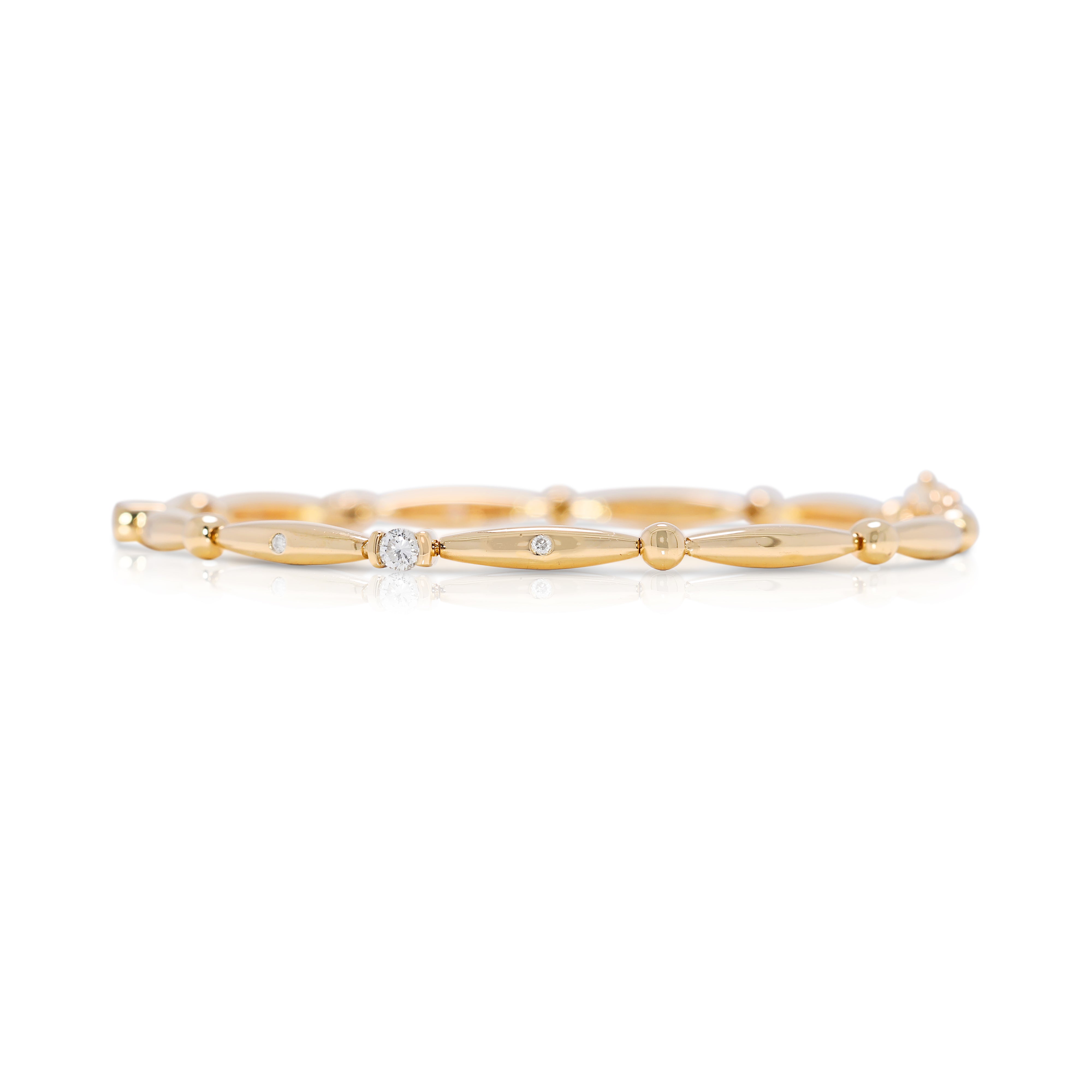 Refined 0.037ct 18K Yellow Gold Natural Diamond Bracelet