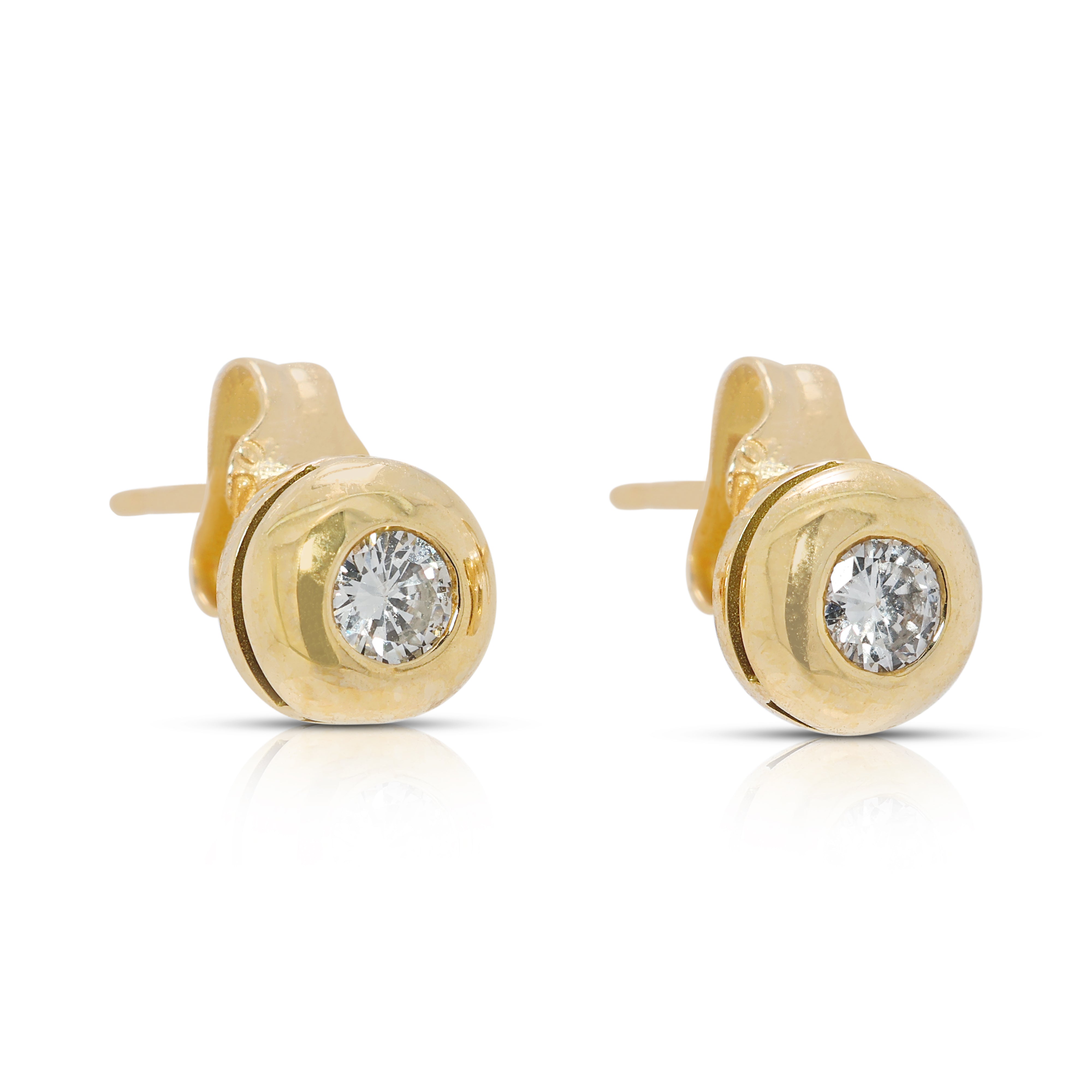 Chic 0.10ct Natural Diamond Stud Earrings in 18K Yellow Gold