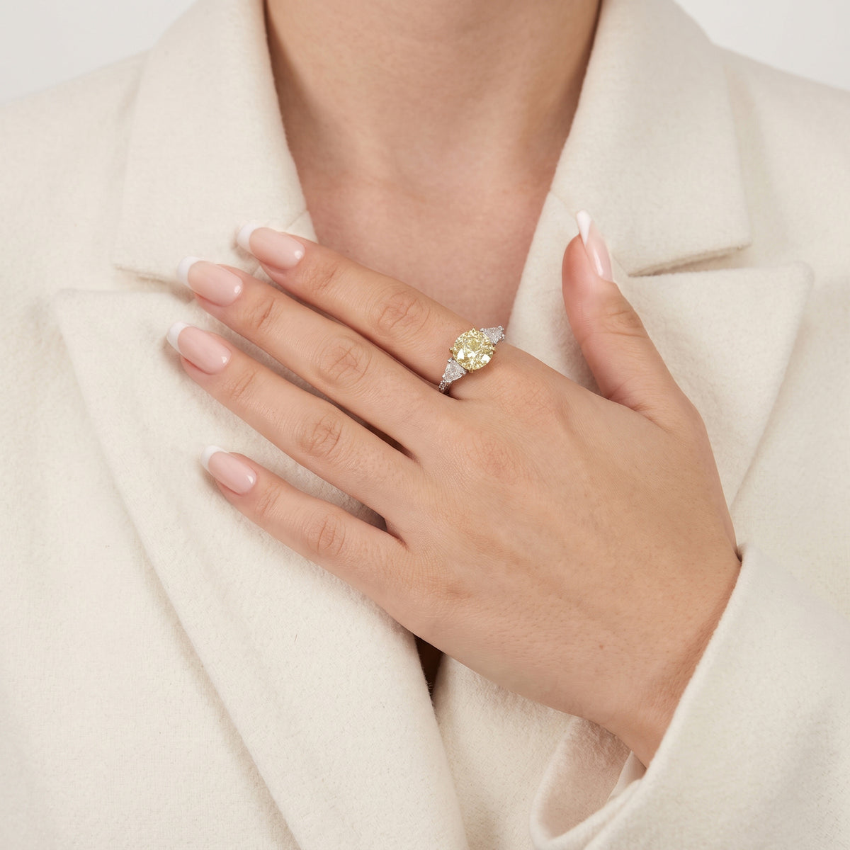 Captivating 3.26ct Diamonds 3-Stone Ring in 18k White & Yellow Gold