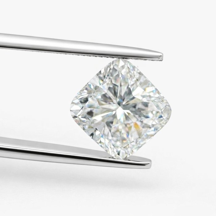 Exquisite 2.71ct Cushion-Shaped Natural Diamond - GIA Certified