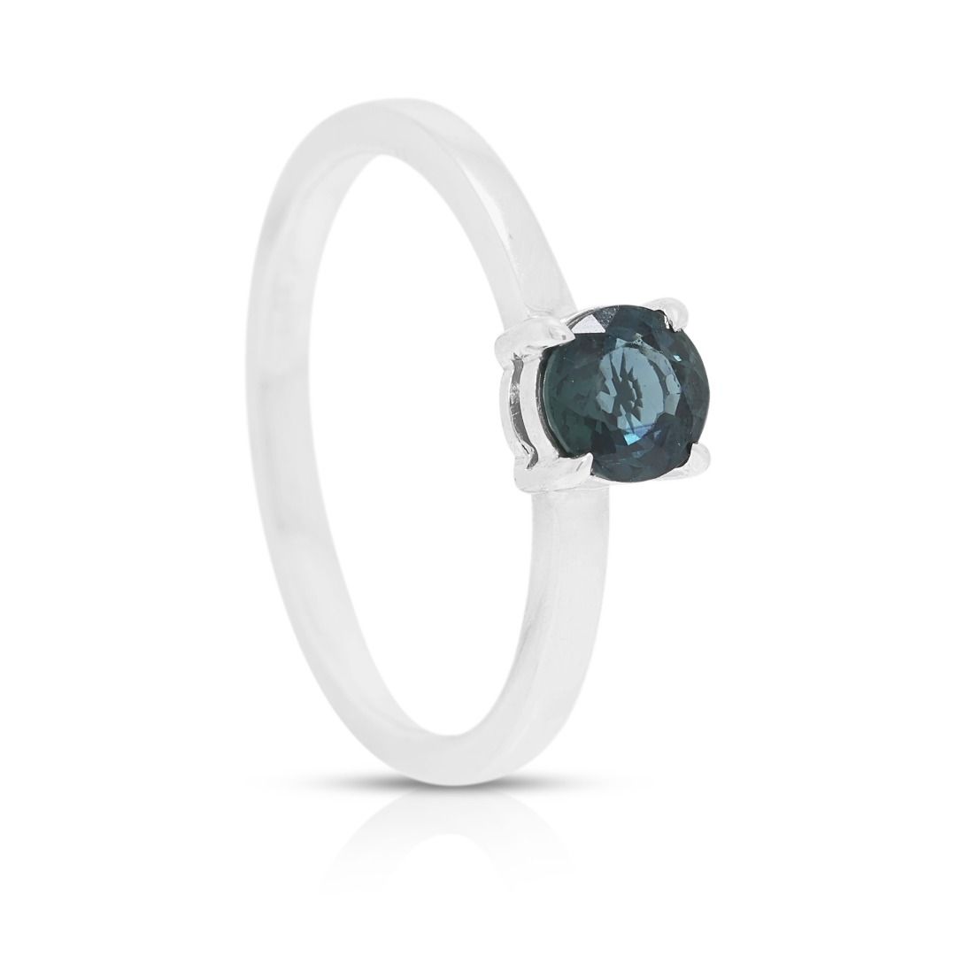 Alluring 0.9ct Sapphire Round Brilliant Solitaire Ring in 14K White Gold