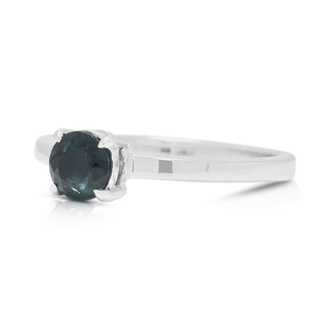 Alluring 0.9ct Sapphire Round Brilliant Solitaire Ring in 14K White Gold