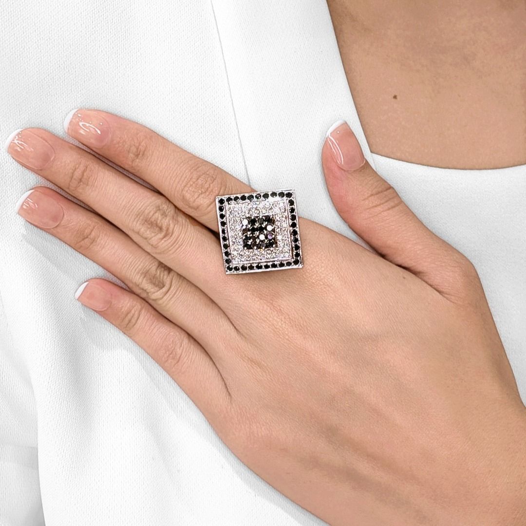 Avant-Garde 2.37ct Black and White Diamond Rhombus 18k White Gold Ring