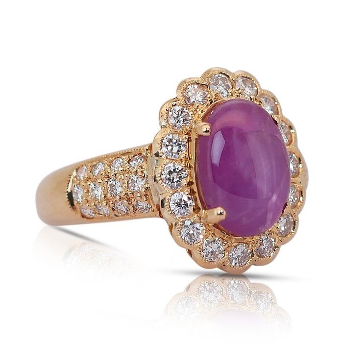 Beautiful 2 carat and 92 points Star Ruby and Natural Diamond Cocktail Ring in 18k Yellow Gold - IGI Certified