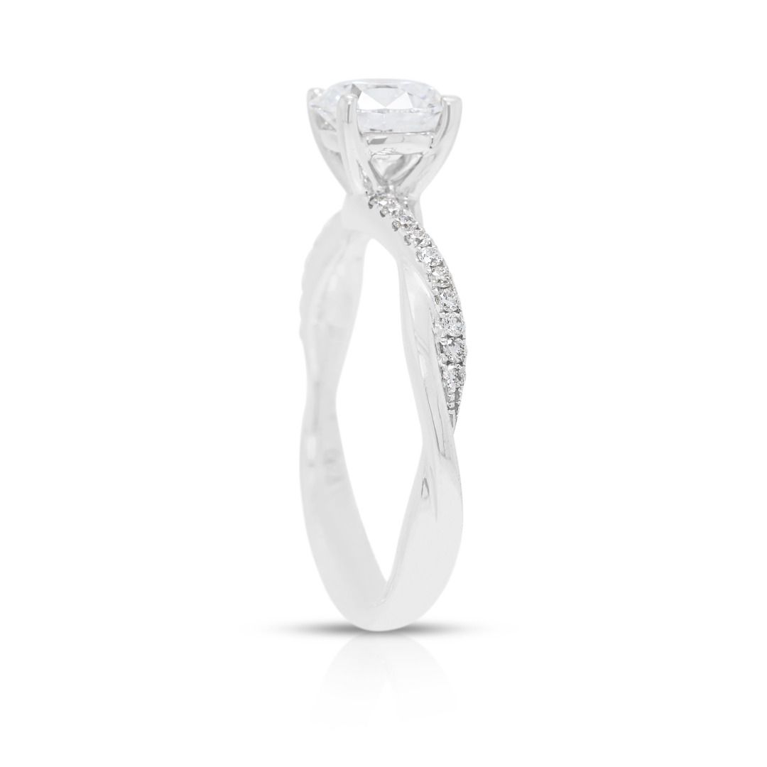 Brillanter 0,9-Karat-Labor-Diamant mit 0,10-Karat-Naturdiamant-Twist-Bandring in 18K Weißgold – IGI-zertifiziert