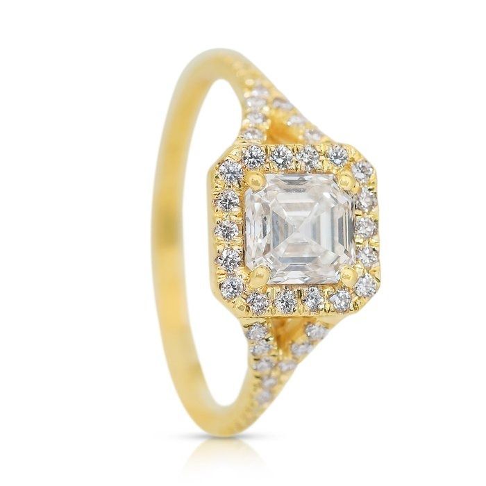 Brilliant 1.34ct Diamonds Halo Ring in 18k Yellow Gold - IGI Certified